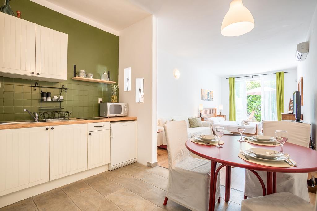 Zlatni Bol Apartments Eksteriør bilde