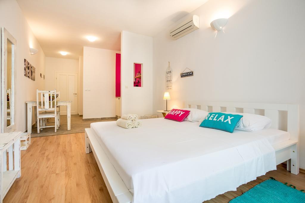 Zlatni Bol Apartments Rom bilde