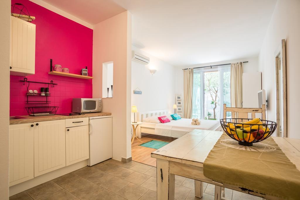 Zlatni Bol Apartments Rom bilde