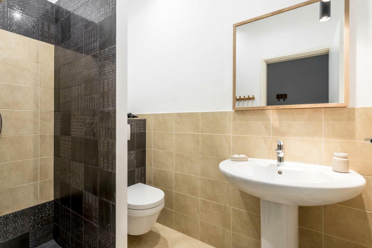 Zlatni Bol Apartments Eksteriør bilde